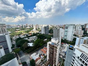 Image 21 - 869319