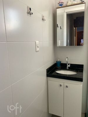 Image 19 - 869320