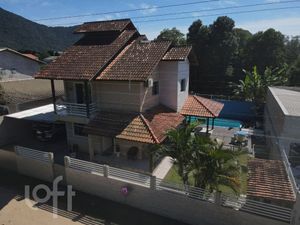Image 26 - 869321