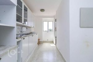 Image 5 - 869322
