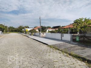Image 19 - 869332