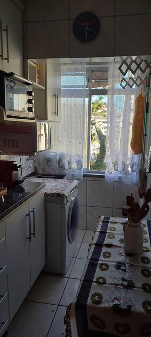 Image 14 - 869351