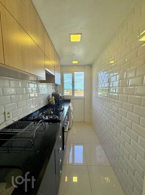 Image 8 - 869357