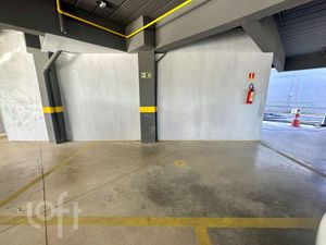 Image 21 - 869357