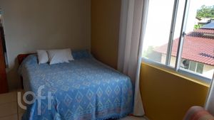 Image 8 - 869360