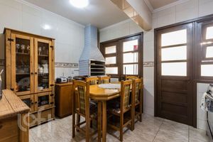 Image 4 - 869361