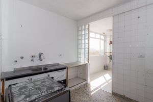 Image 27 - 869367