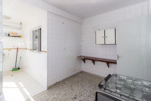 Image 28 - 869367