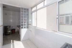 Image 31 - 869367