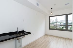Image 8 - 869370