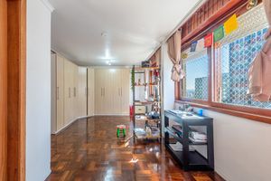 Image 14 - 869371