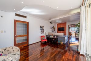 Image 7 - 869371