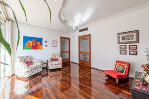 Image 8 - 869371