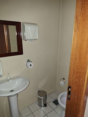 Image 9 - 869390