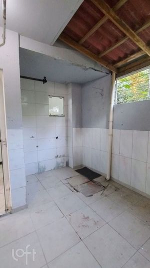 Image 20 - 869391