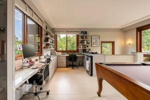 Image 6 - 869397