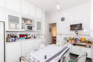 Image 31 - 869400
