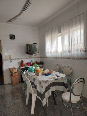 Image 11 - 869400