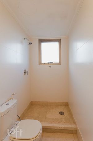 Image 19 - 869408