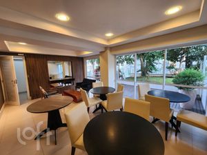 Image 18 - 869409