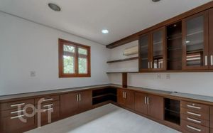 Image 5 - 869412