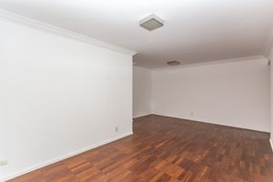 Image 3 - 869417