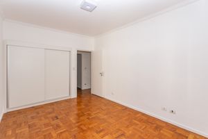 Image 18 - 869417