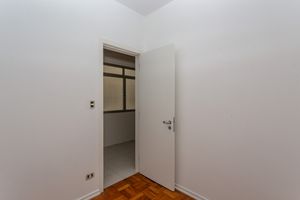 Image 31 - 869417