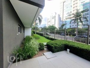 Image 29 - 869438