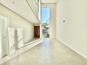 Image 5 - 869451