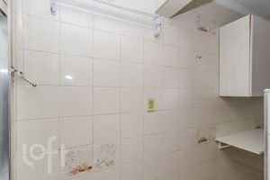 Image 22 - 869457