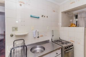 Image 17 - 869457