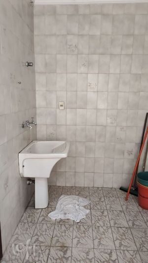Image 37 - 869461