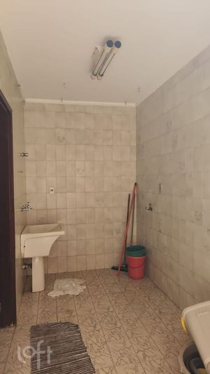 Image 32 - 869461