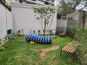 Image 18 - 869468