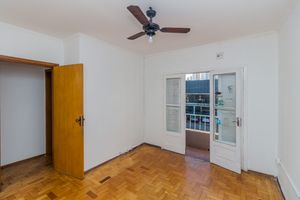 Image 4 - 869469