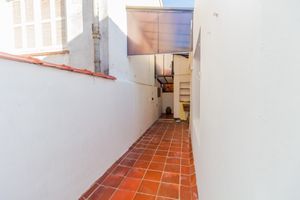 Image 17 - 869469