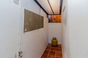 Image 23 - 869469