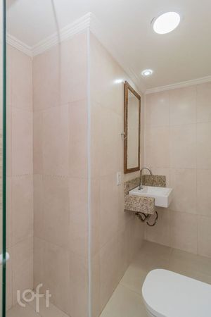 Image 17 - 869480