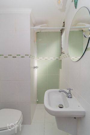Image 22 - 869480