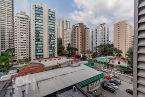 Image 8 - 869480