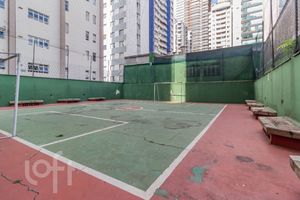 Image 37 - 869480