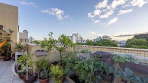 Image 23 - 869482