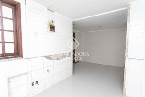 Image 6 - 869484