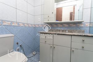 Image 19 - 869484