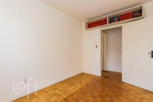 Image 8 - 869485