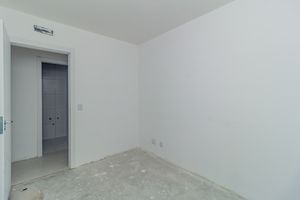 Image 19 - 869501
