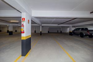 Image 31 - 869501