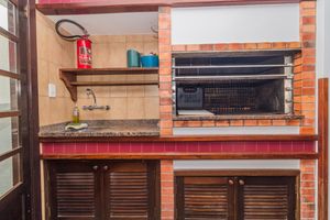 Image 11 - 869512