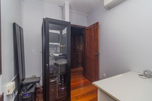 Image 18 - 869512